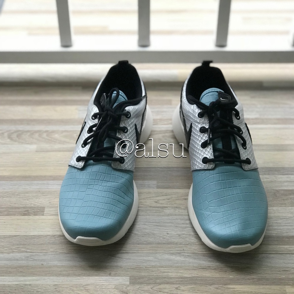 NWT NIKE Sportswear Roshe One LX WMNS - Picture 7 of 8
